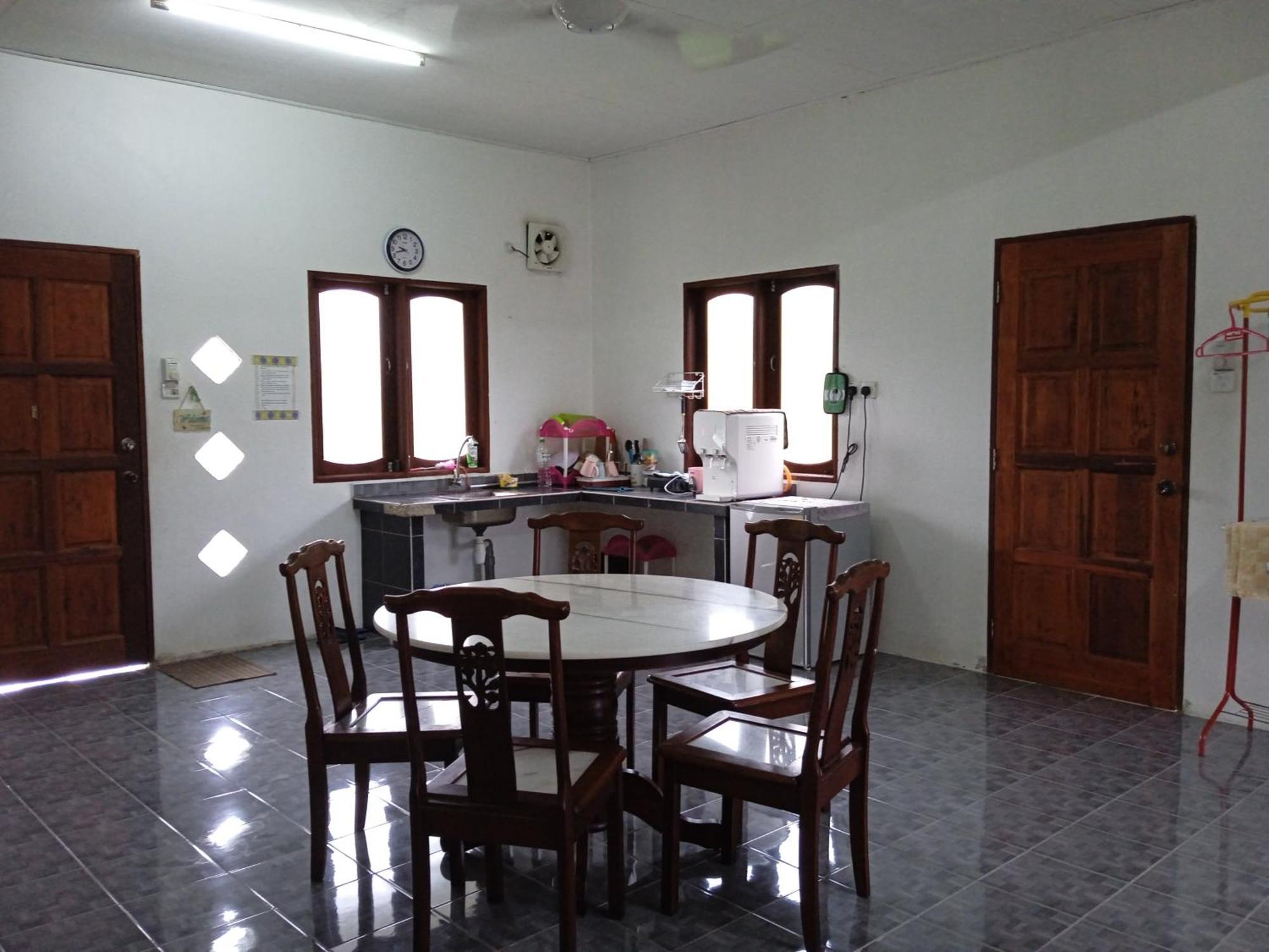 Homestay Idaman Di Kuala Terengganu Dengan 2 Bilik Aircond - Harga Utk 1 Rumah Buitenkant foto